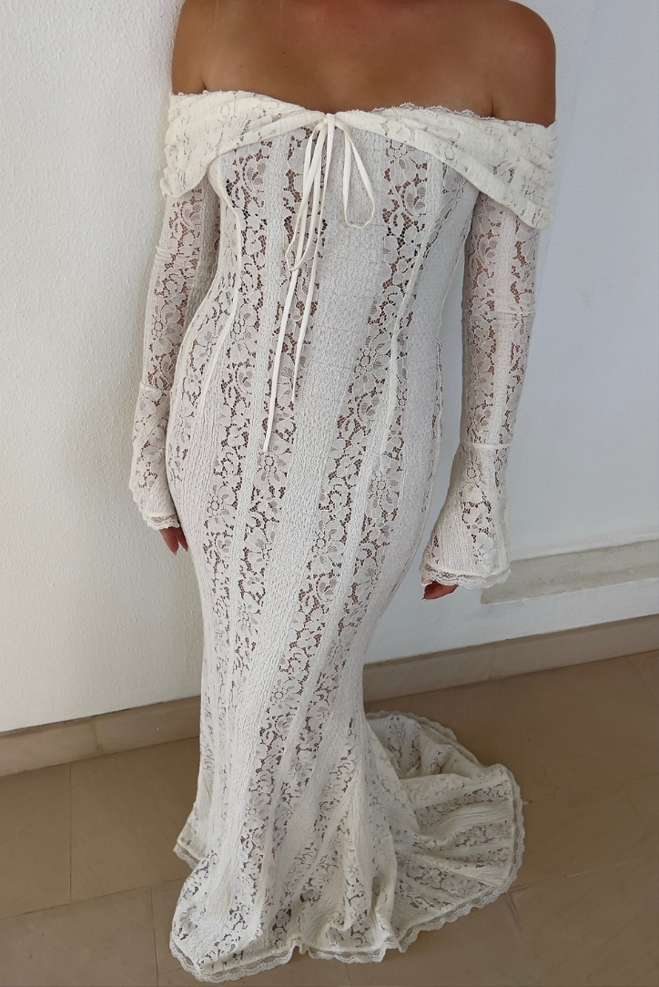 ELISA MAXIKLEID AUS SPITZE – SCHULTERFREI IN WEISS 4