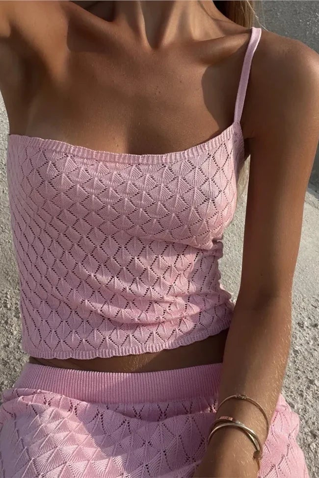 LIA – ZWEITEILIGES STRICKSET IN PINK MIT MAXIROCK UND ONE-SHOULDER-TOP 2