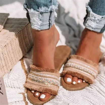 SOLA – FLACHE SOMMERSANDALE MIT PERLENDETAILS 1