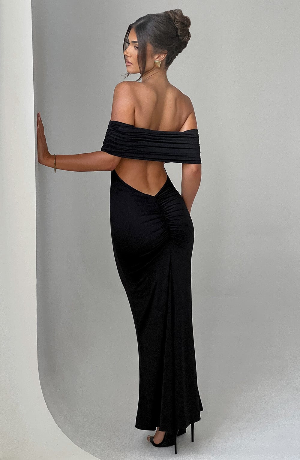CELINE – OFF-SHOULDER ABENDKLEID 3